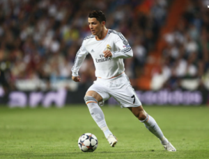 Tìm Hiểu Chi Tiết Về Kỹ Thuật Rê Bóng Như Ronaldo 2 Tìm Hiểu Chi Tiết Về Kỹ Thuật Rê Bóng Như Ronaldo