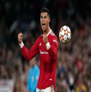 Khám Phá Kỹ Thuật Lừa Bóng Của Ronaldo Và Cách Áp Dụng 3 Tìm Hiểu Kỹ Thuật Tâng Bóng Trong Bóng Đá Từ Cơ Bản Đến Nâng Cao